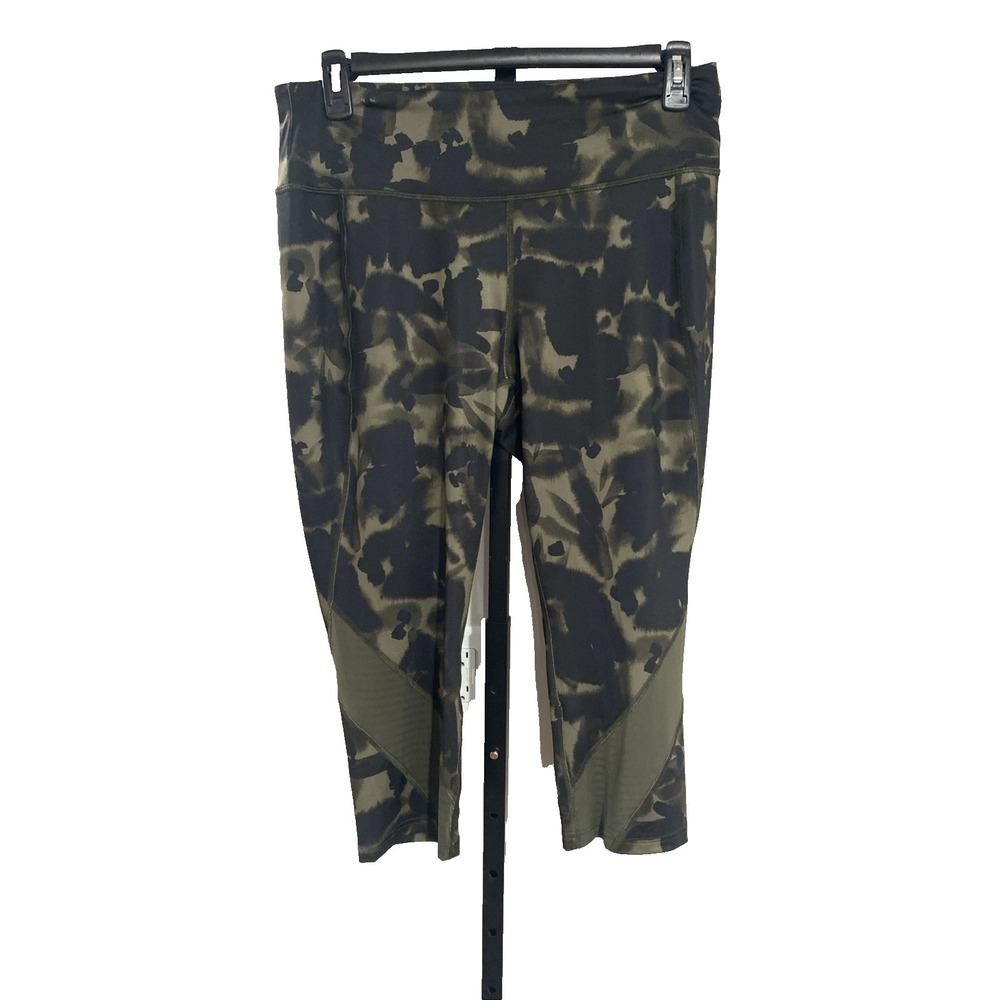 tekgear womens leggings athletic pants cropped CAMO capri stretch 1X NWOT A6